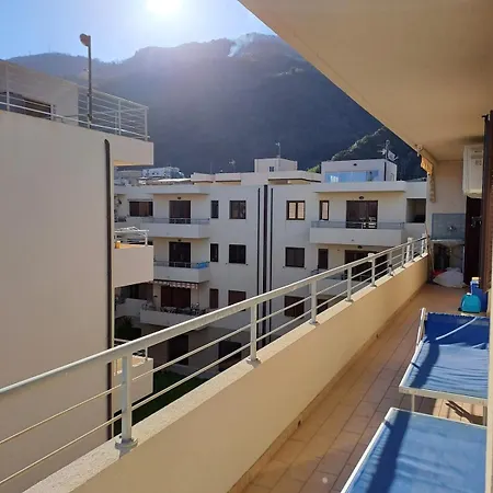 Sea House * بانيارا كالابرا